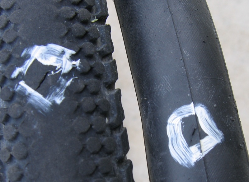 Bike discount tire puncture